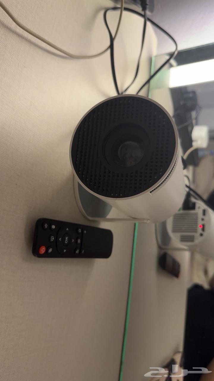 بروجكتر وشاشة بروجكتر للبيع64541650984321113