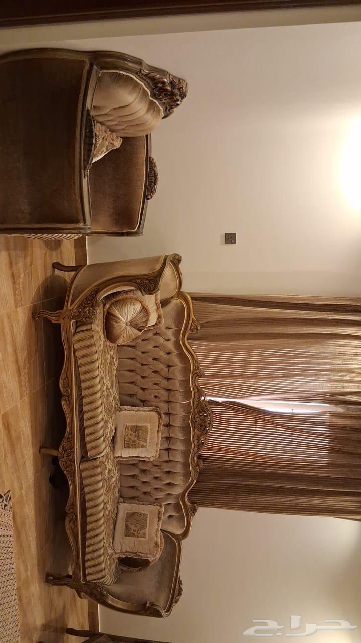 Complete sofa set with carpet, curtain, and entrance64539130311171111