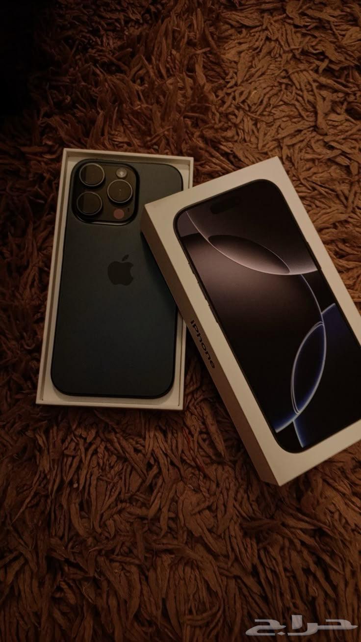 ايفون 16 برو لونه اسود شبه جديد البطاريه 93 الضمان ساري64540323758593110