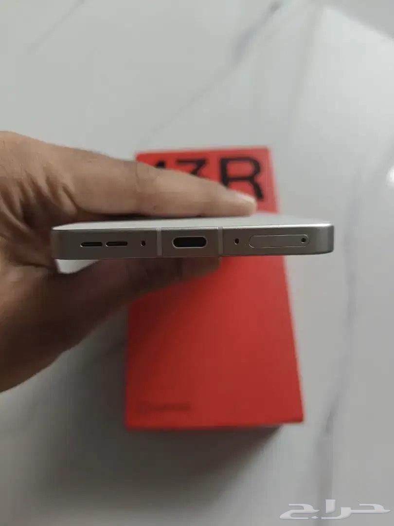 ONEPLUS 13R - OnePlus64538542077185111