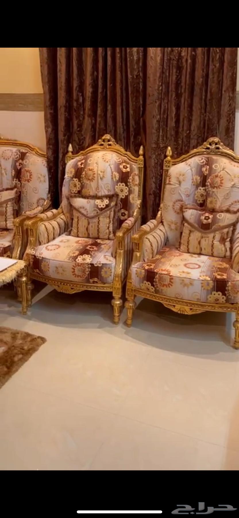 كنب مع طاولات للبيع64536210036225111