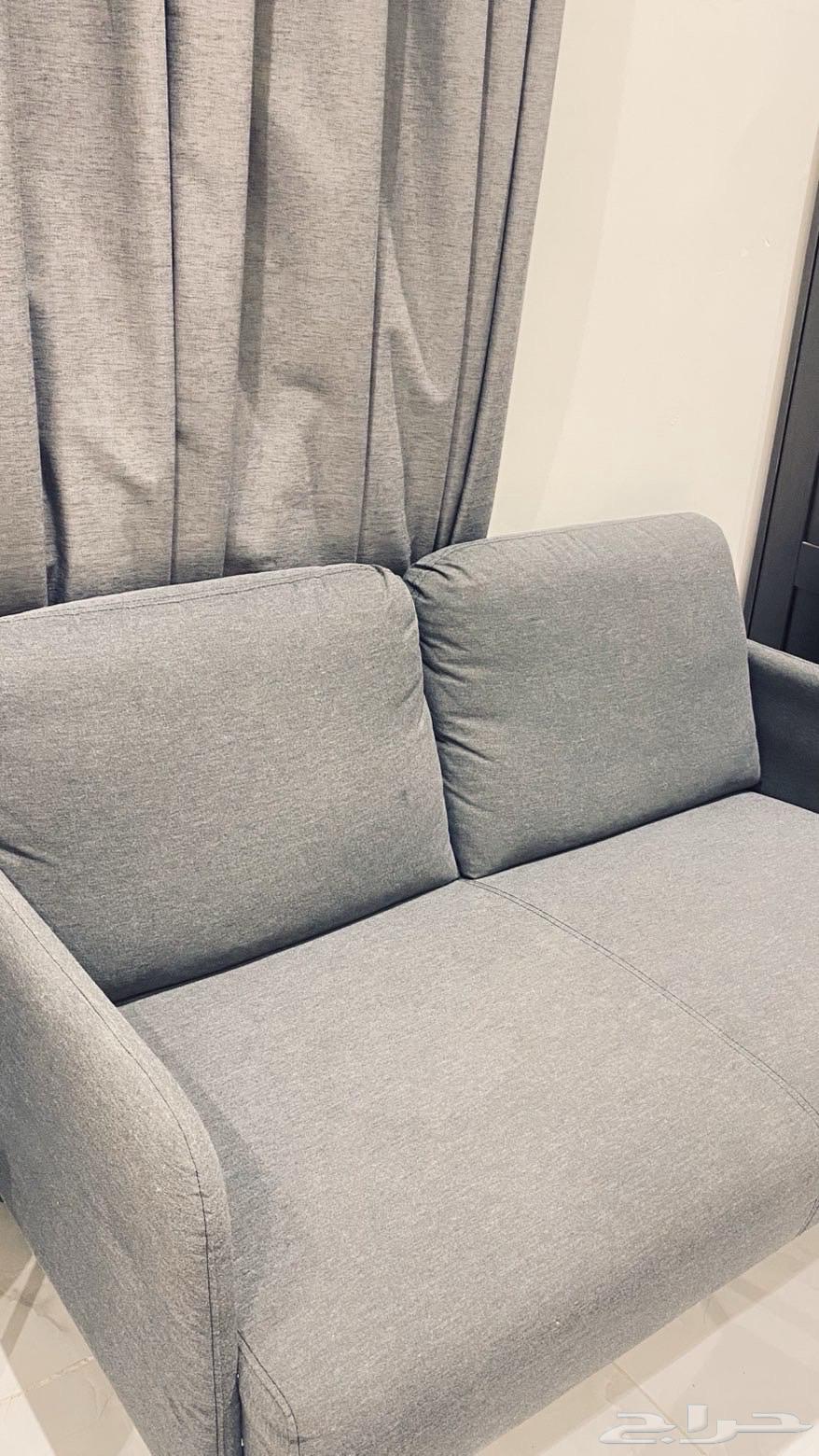 Sofa, table, and lamp64539570969475110