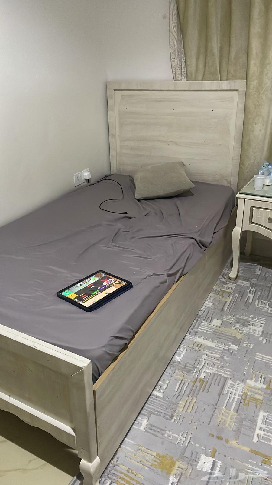 طاوله مدخل فيها تدفئه64536906344323111