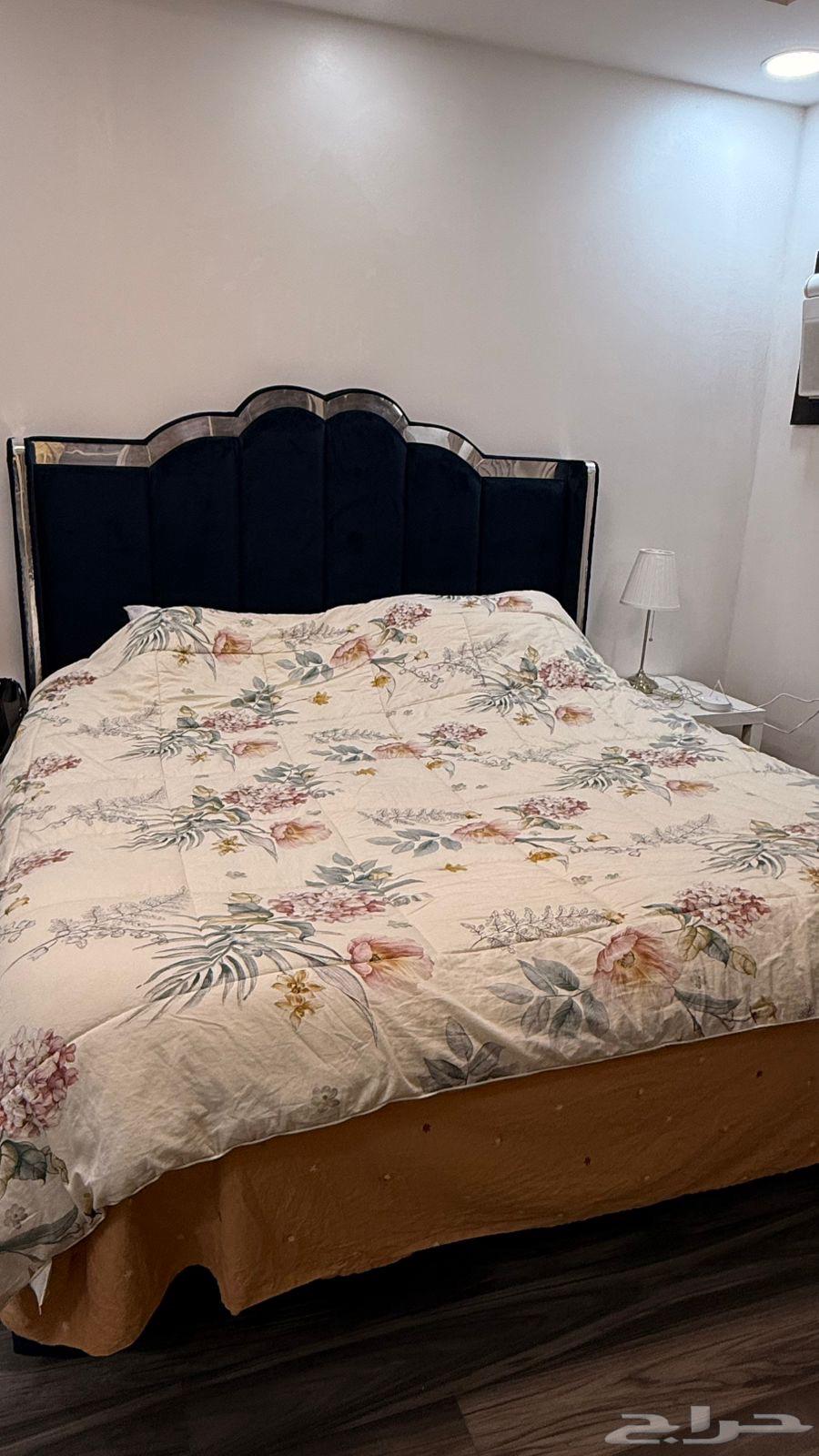 Complete bedroom set, double bed, dressing table, three-door sliding wardrobe at a price64541136853889110