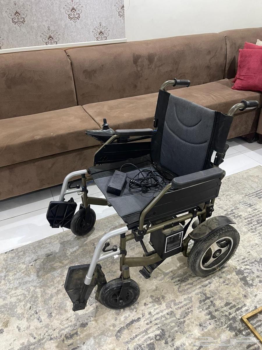 كرسي كهربائي لذوي الاحتياجات الخاصة64543281181441111