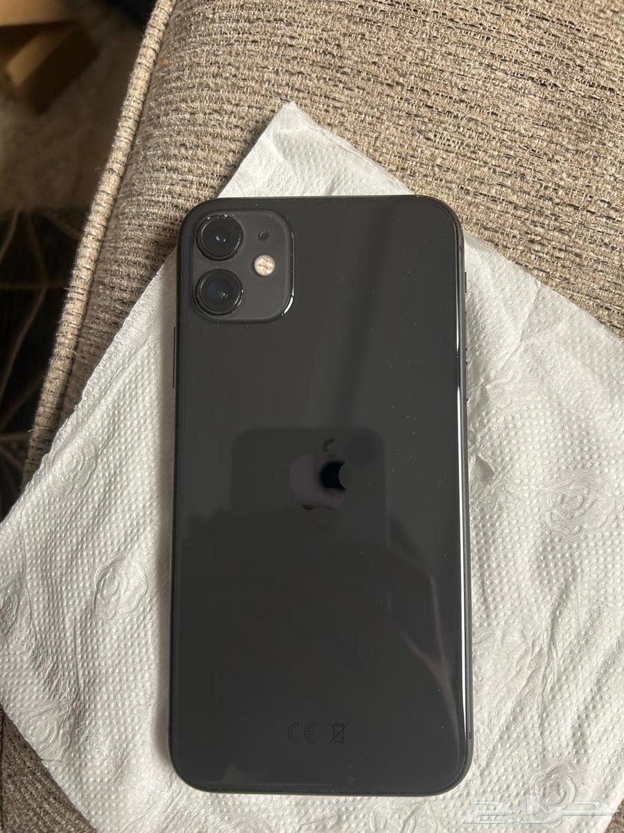 ايفون 11 عادي نضيف ..64538485356161110