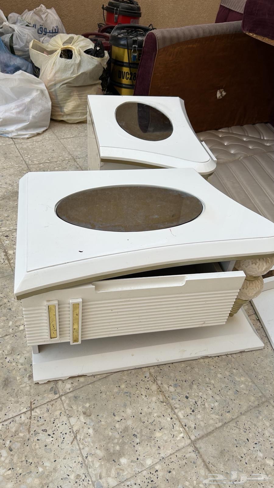 Bed head, stands, and brooms64547902293505113