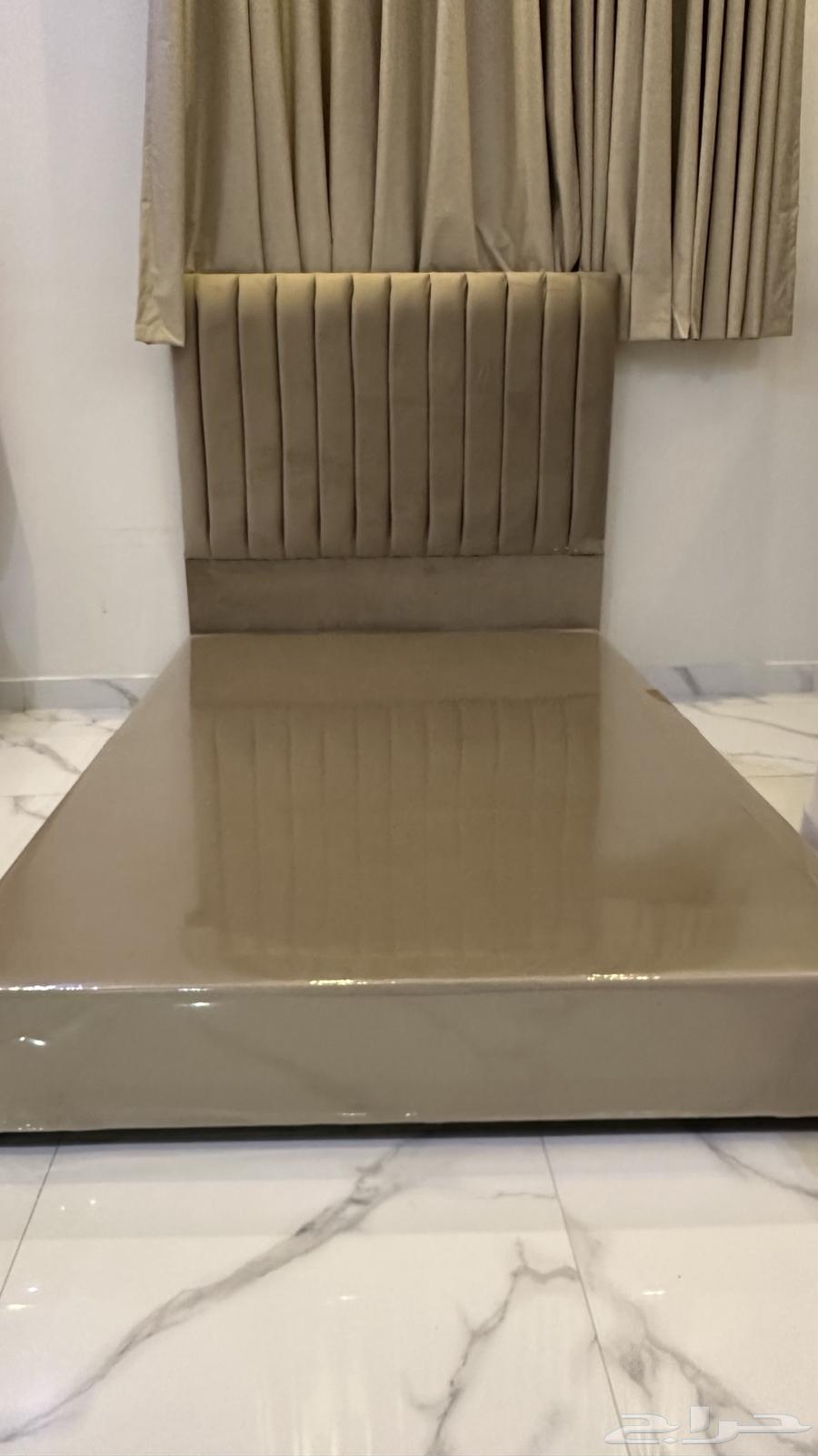 Single and a half bed, 190 cm long, 120 cm wide64544991084803112