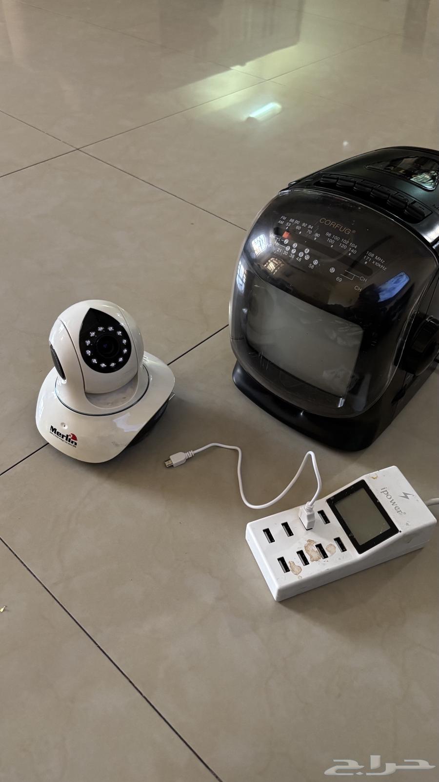 خزنه واجهزة كهربائية وتلفزيون قديم64548210587650110