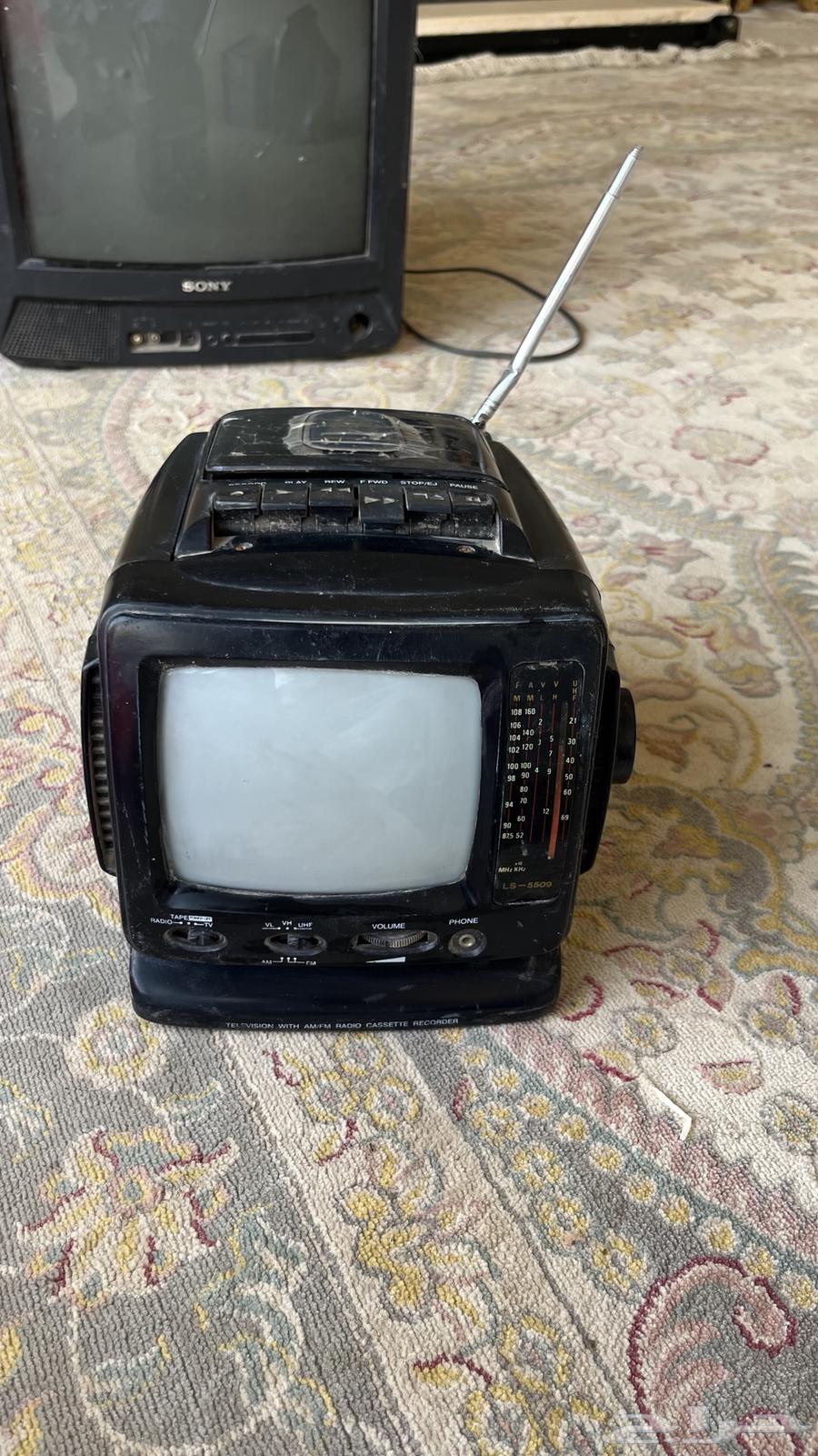 Heritage Radio and Heritage Screen, Operational Condition Required, for Sale64548252506243112