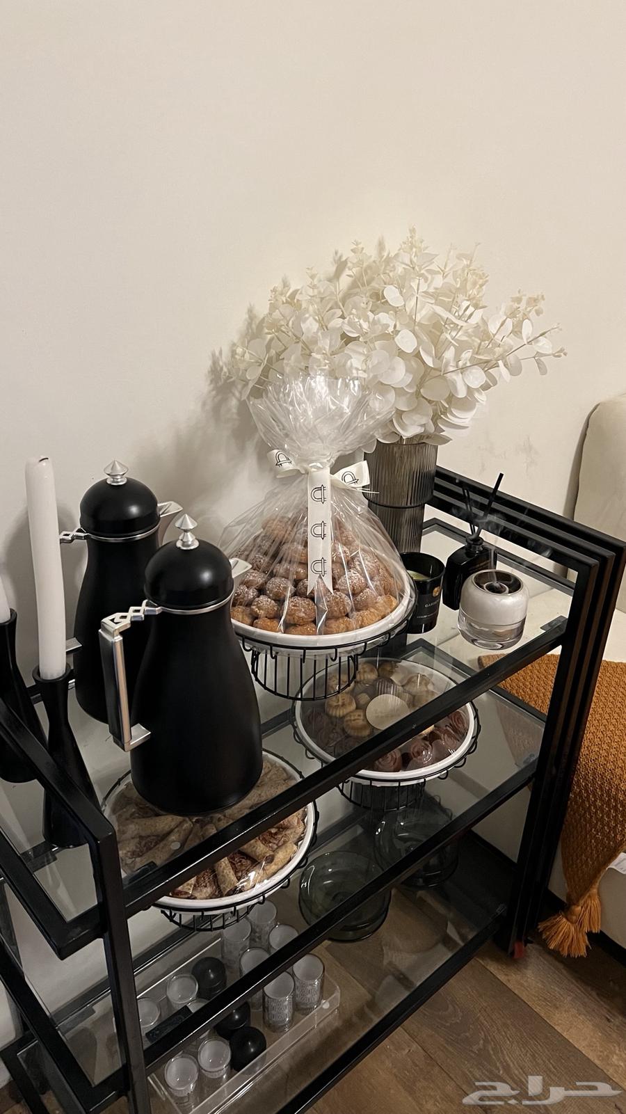 عربية   طاوله   مدخل   طاوله زجاج   3 ارفف64551589951745111