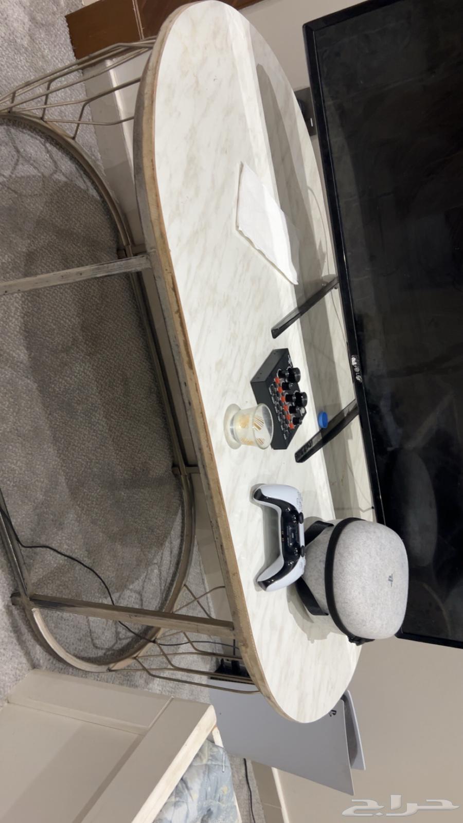 Coffee tables and sofas64546943483009113