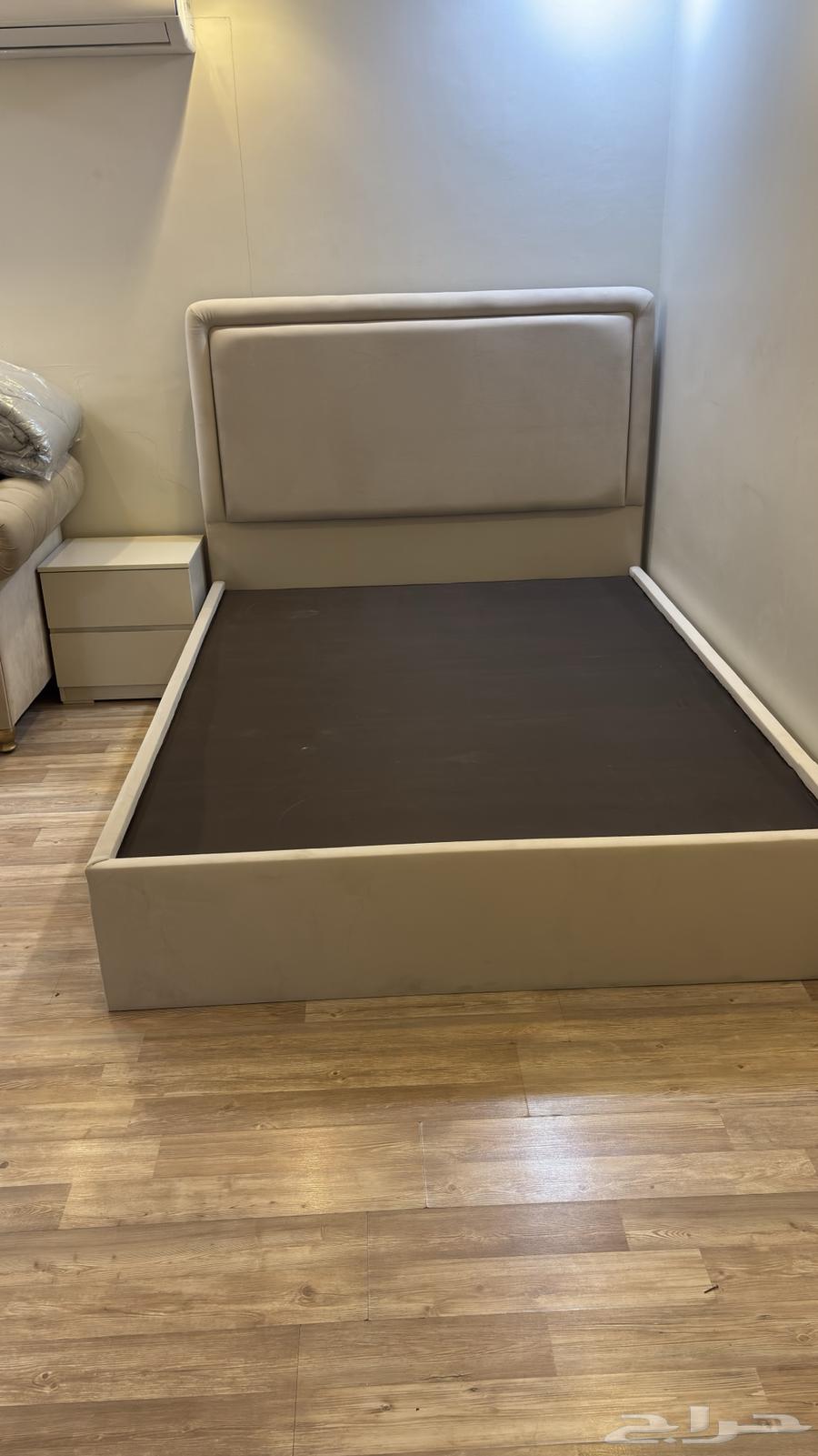 غرفة نوم جديدة لون بيج64549627248386110