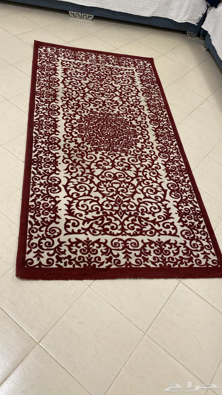 طاولة و دولاب شاشة للبيع64553356055041112