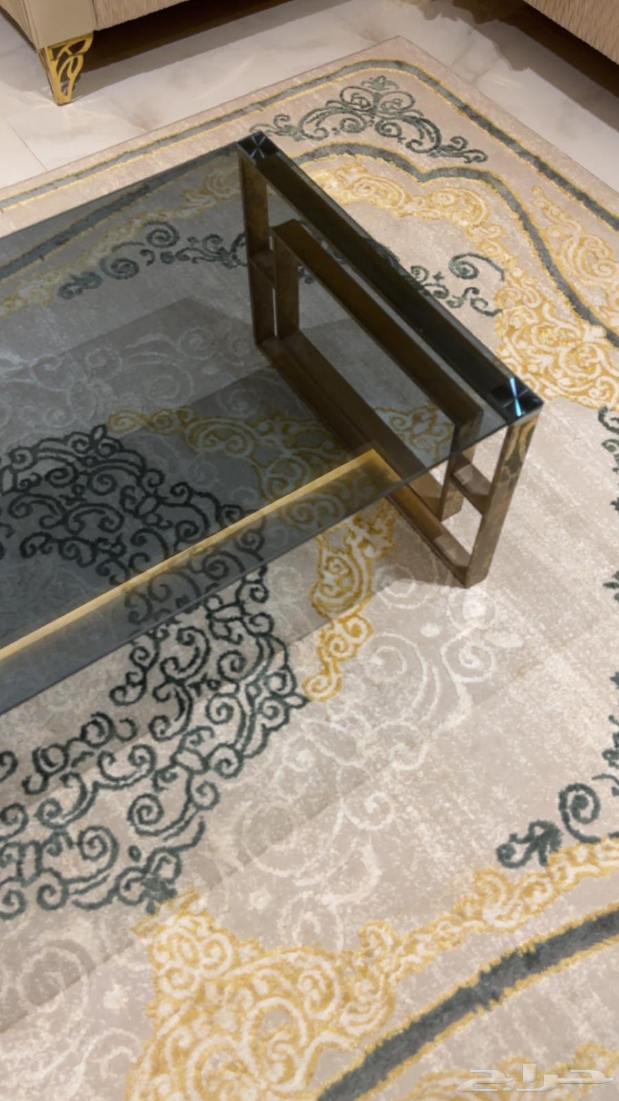 طاوله للبيع 300اخذتها من هوم بوكس64549754699138112