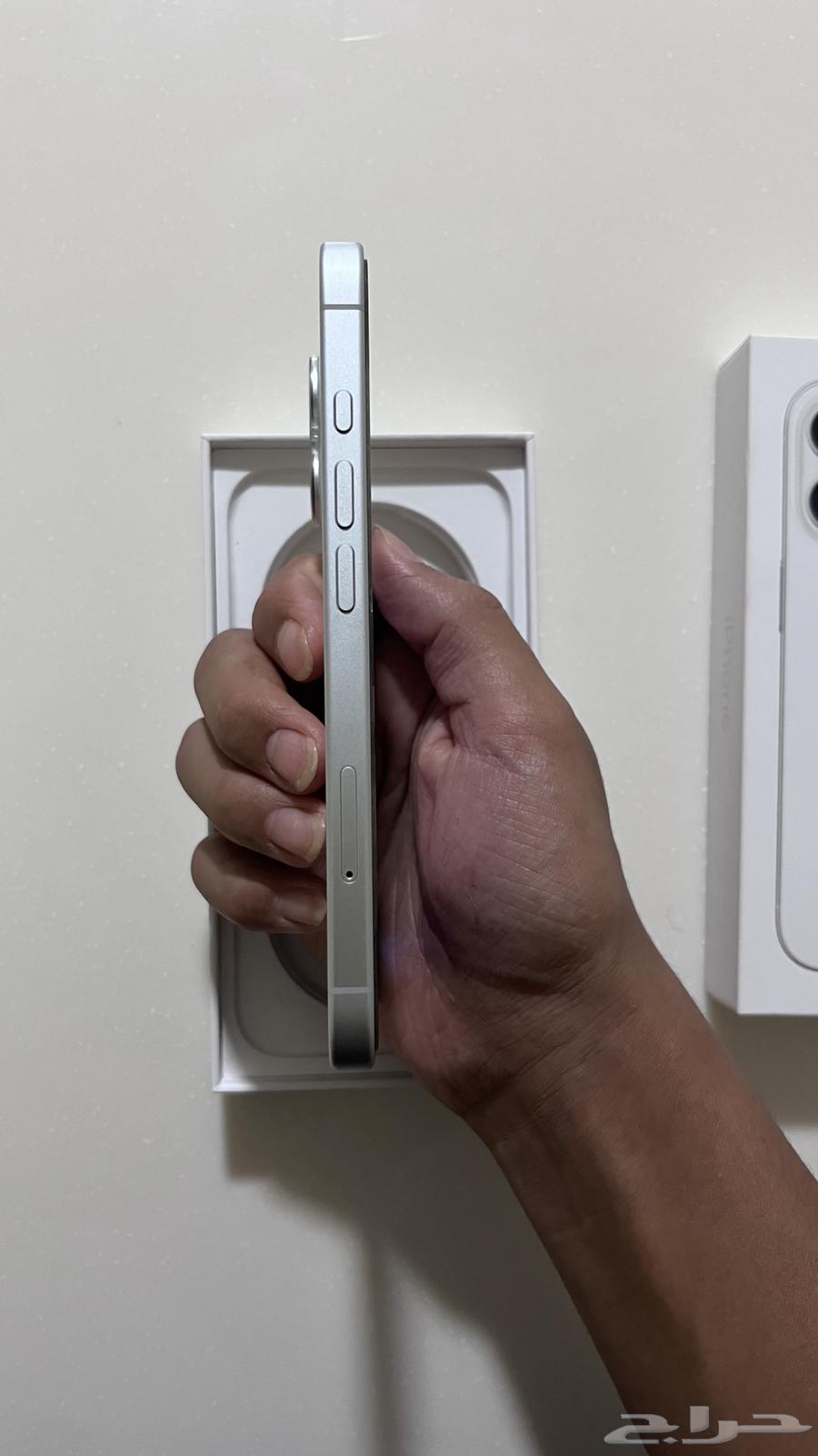 ايفون 16 العادي ابيض 128 قيقا64543803552385113