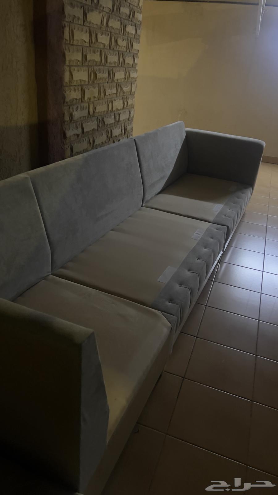 كنب مجلس مستعمل للبيع64552576416130110