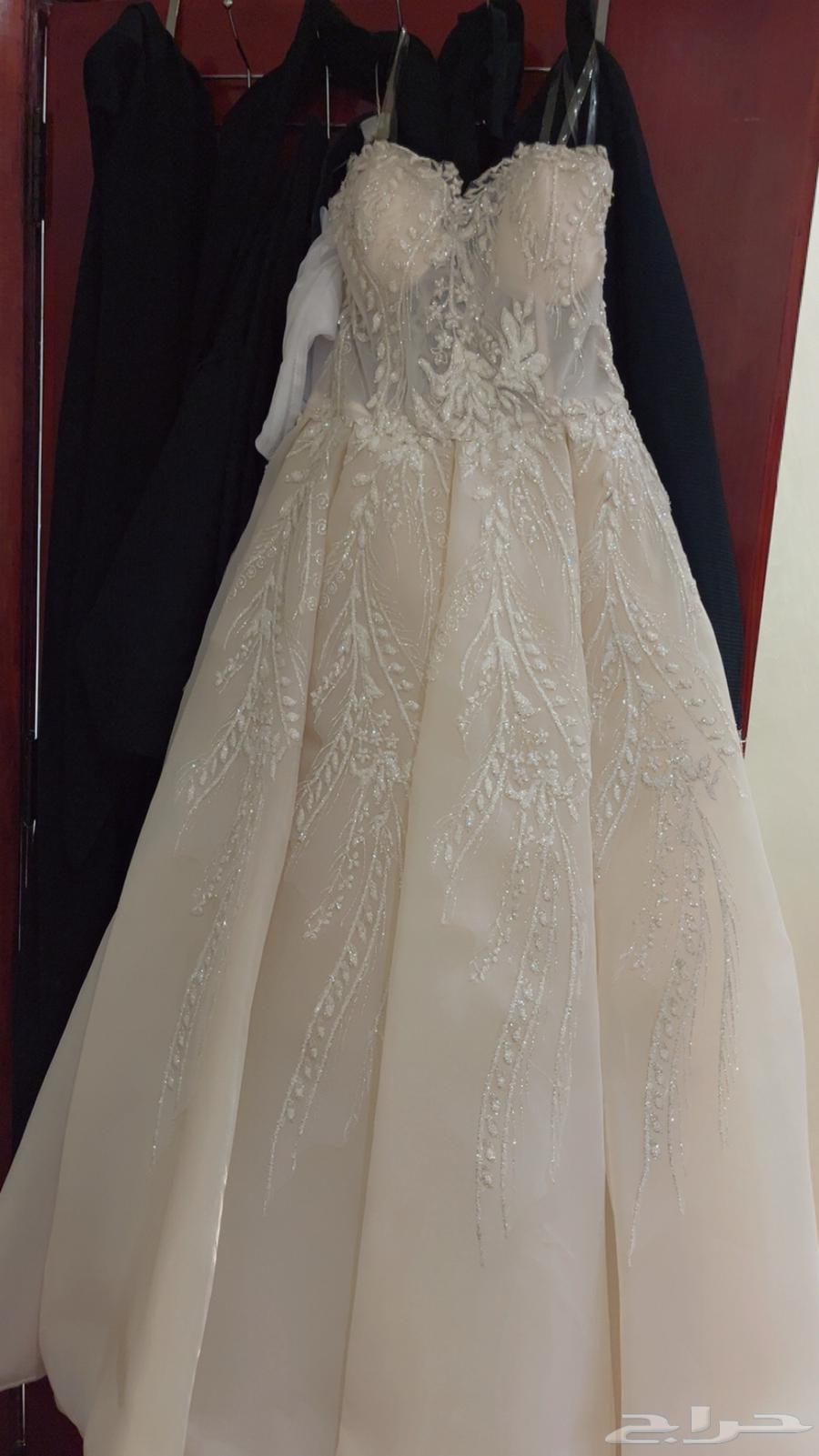 فستان للبيع64544058570497110