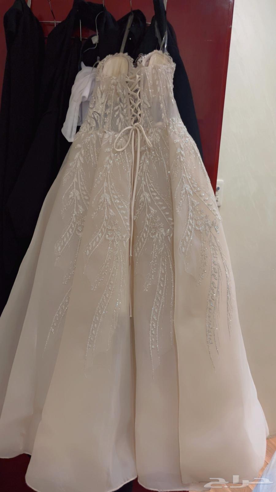 فستان للبيع64544058570497111