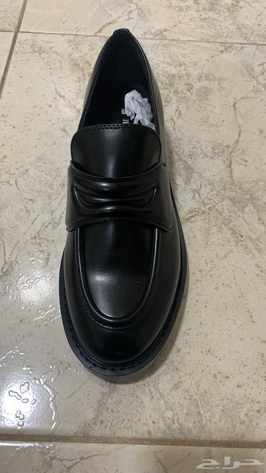 Shoes suitable for men and women, unused due to size being too large64551518795395111