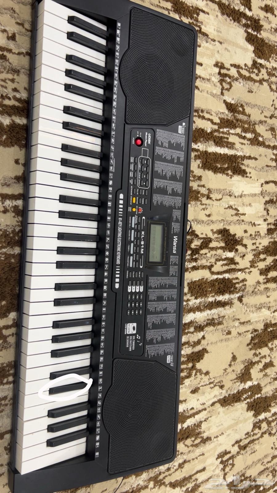 سلام عليكم ورحمة الله وبركاته للبيع بيانو موسيقى نضيف64544863127554110