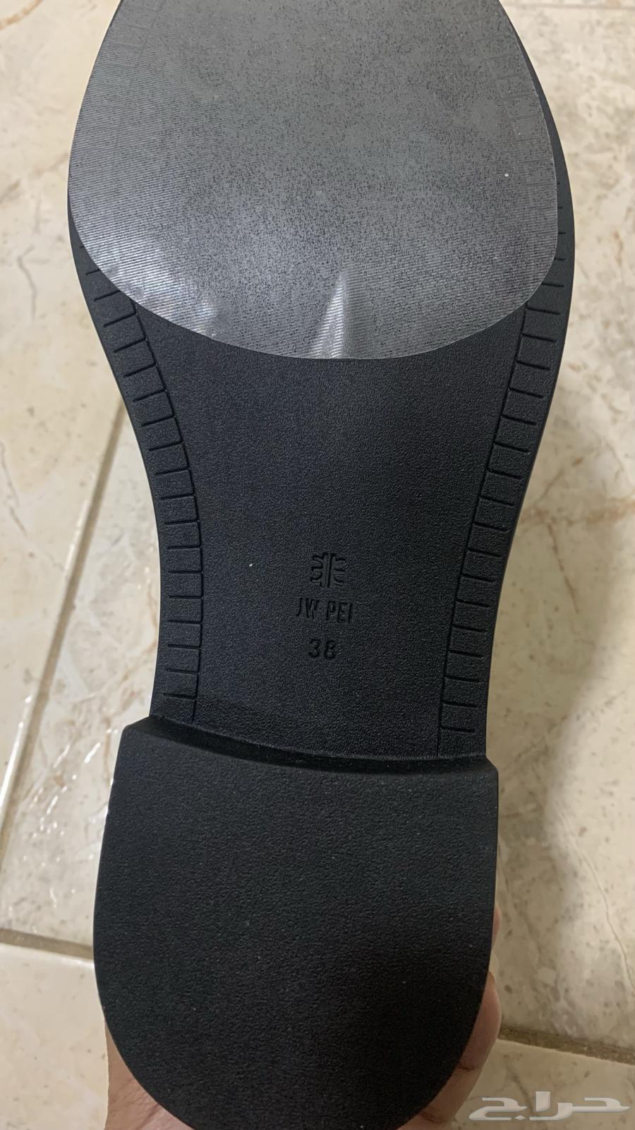 Shoes suitable for men and women, unused due to size being too large64551518795395112