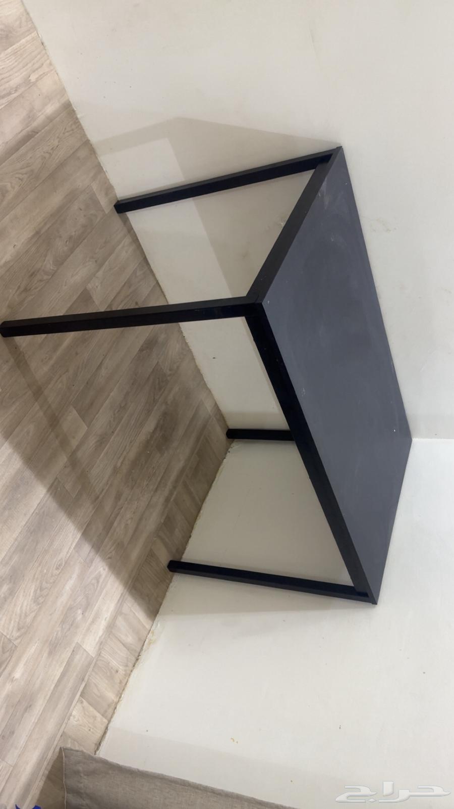 كرسي قيمنق و طاوله للبيع64547527359362111