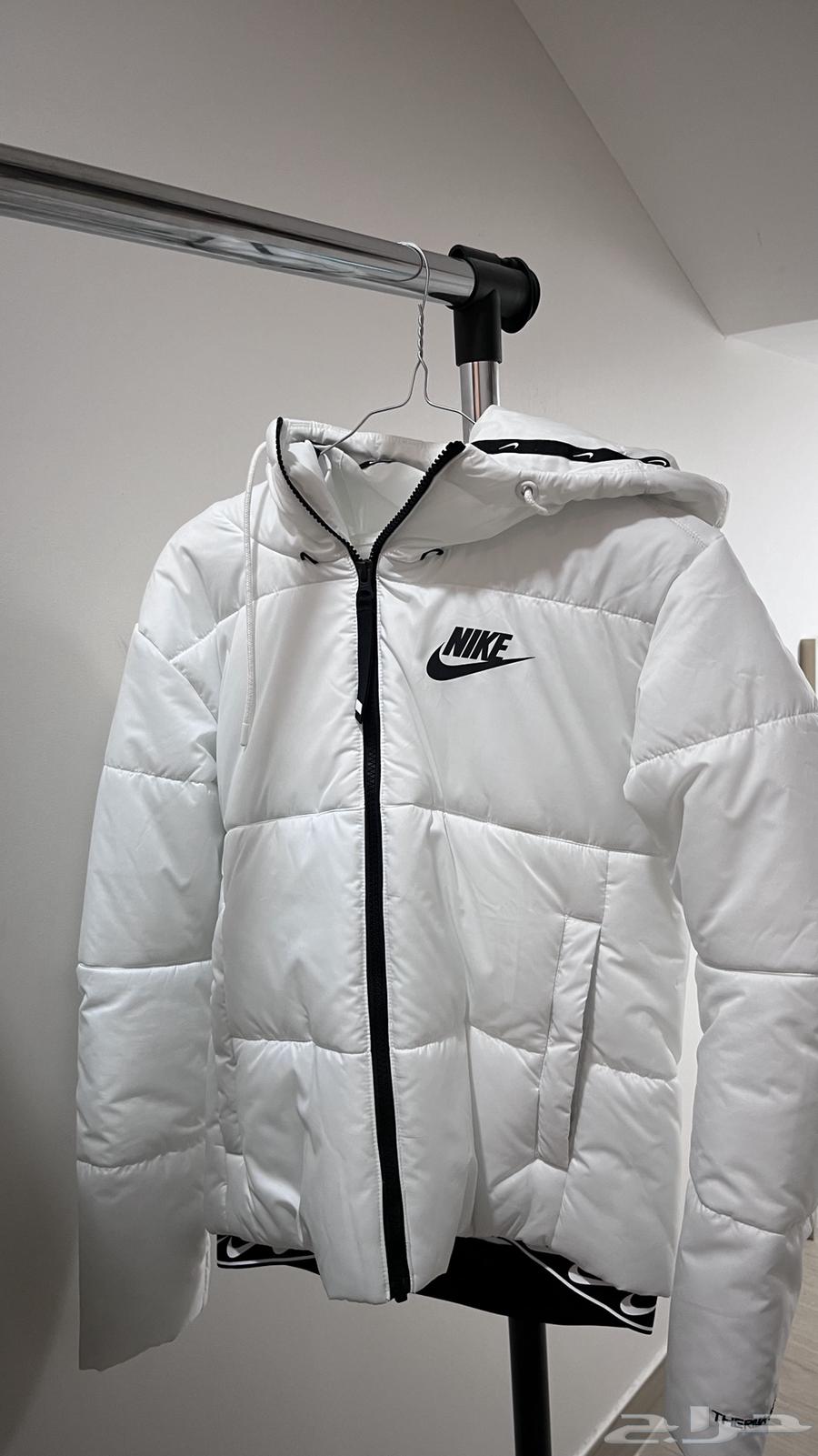 جاكيت نايك ابيض64551161539075110