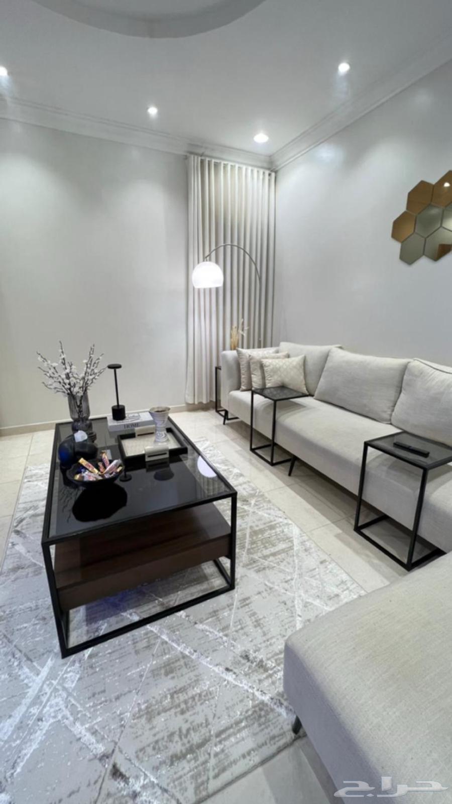 Furniture (Guest and Service Table Set)64545274328323111