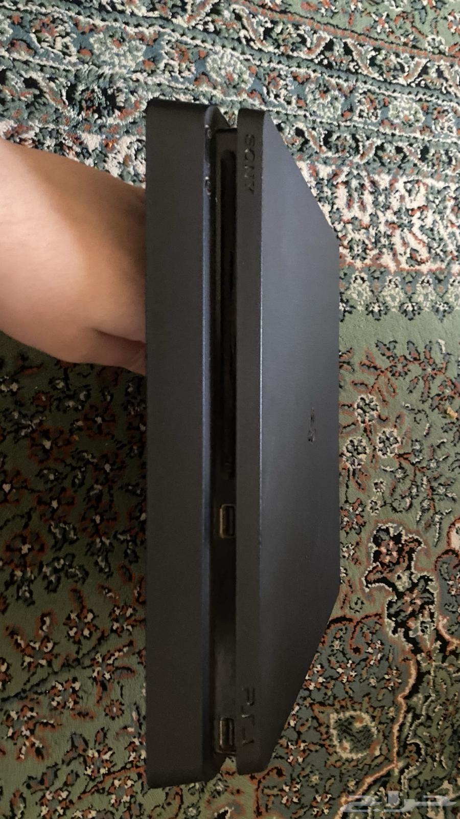 Slim PlayStation 4, never stopped working64545870440450113