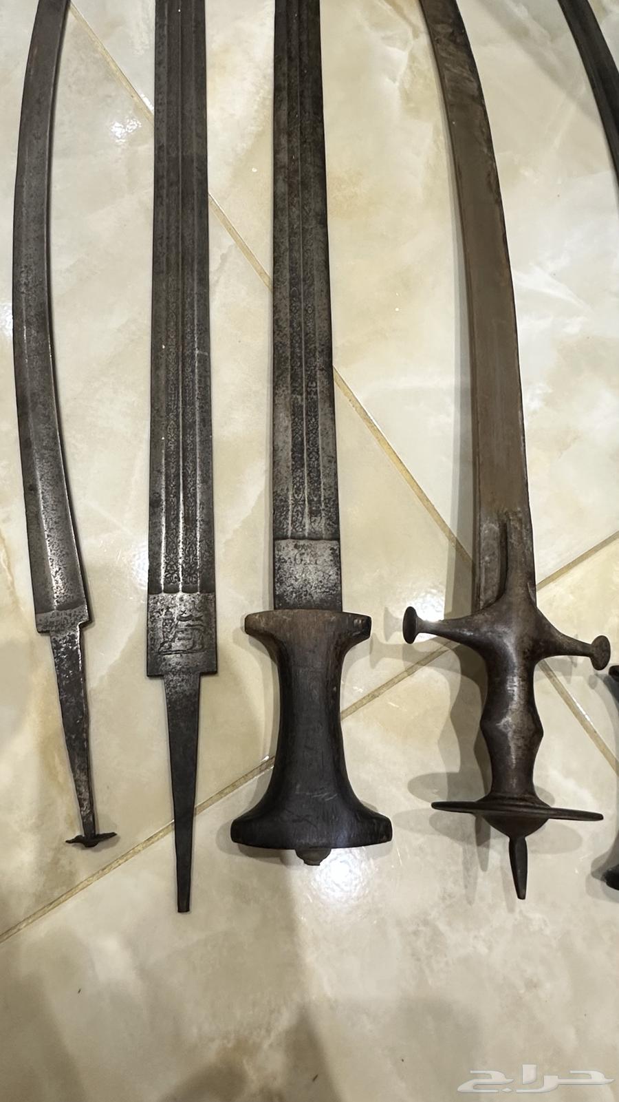 سيوف سلال قديمة جدا64548883330818111