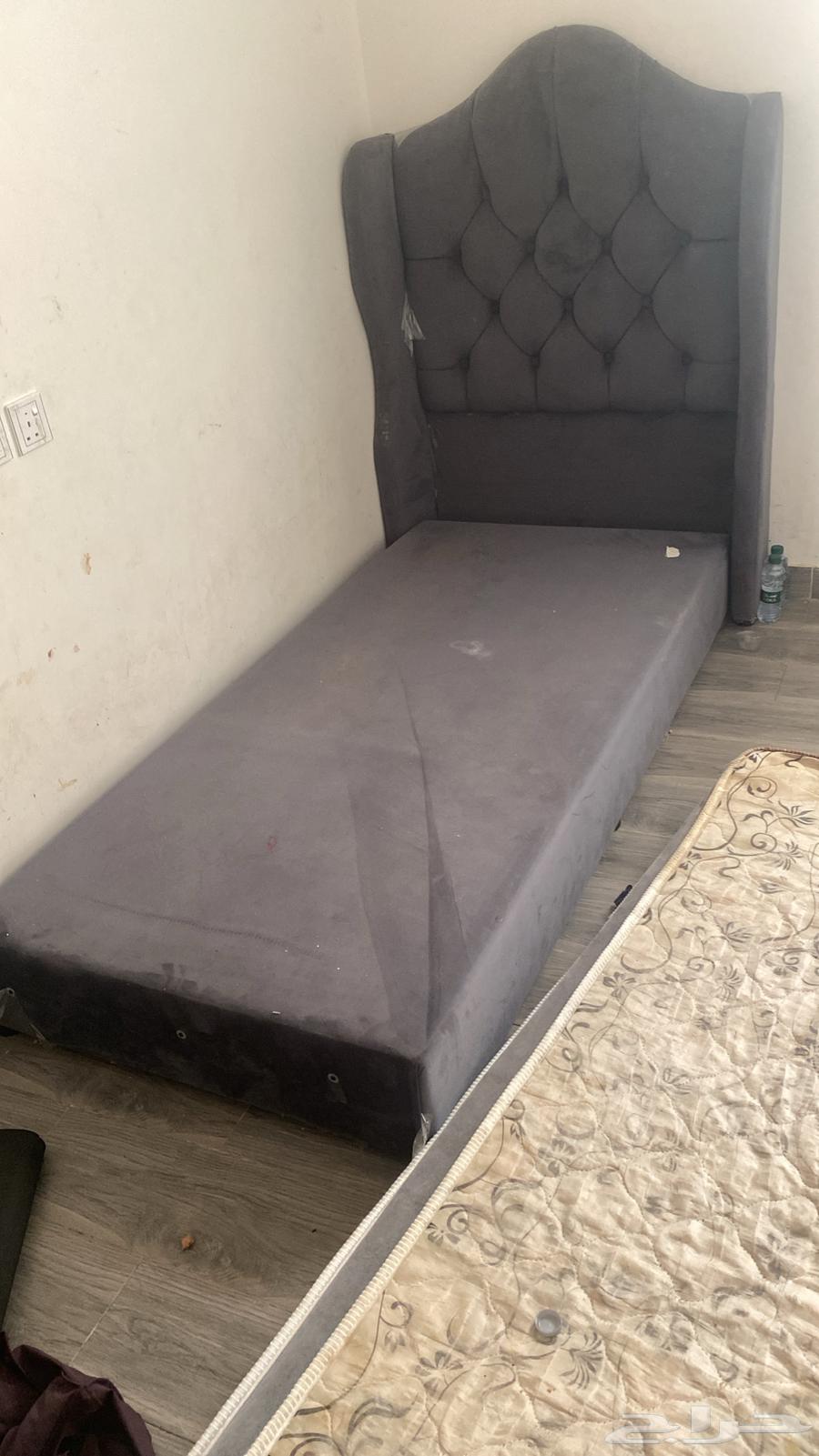 Clean single bed, no defects, quantity 264547165720961110