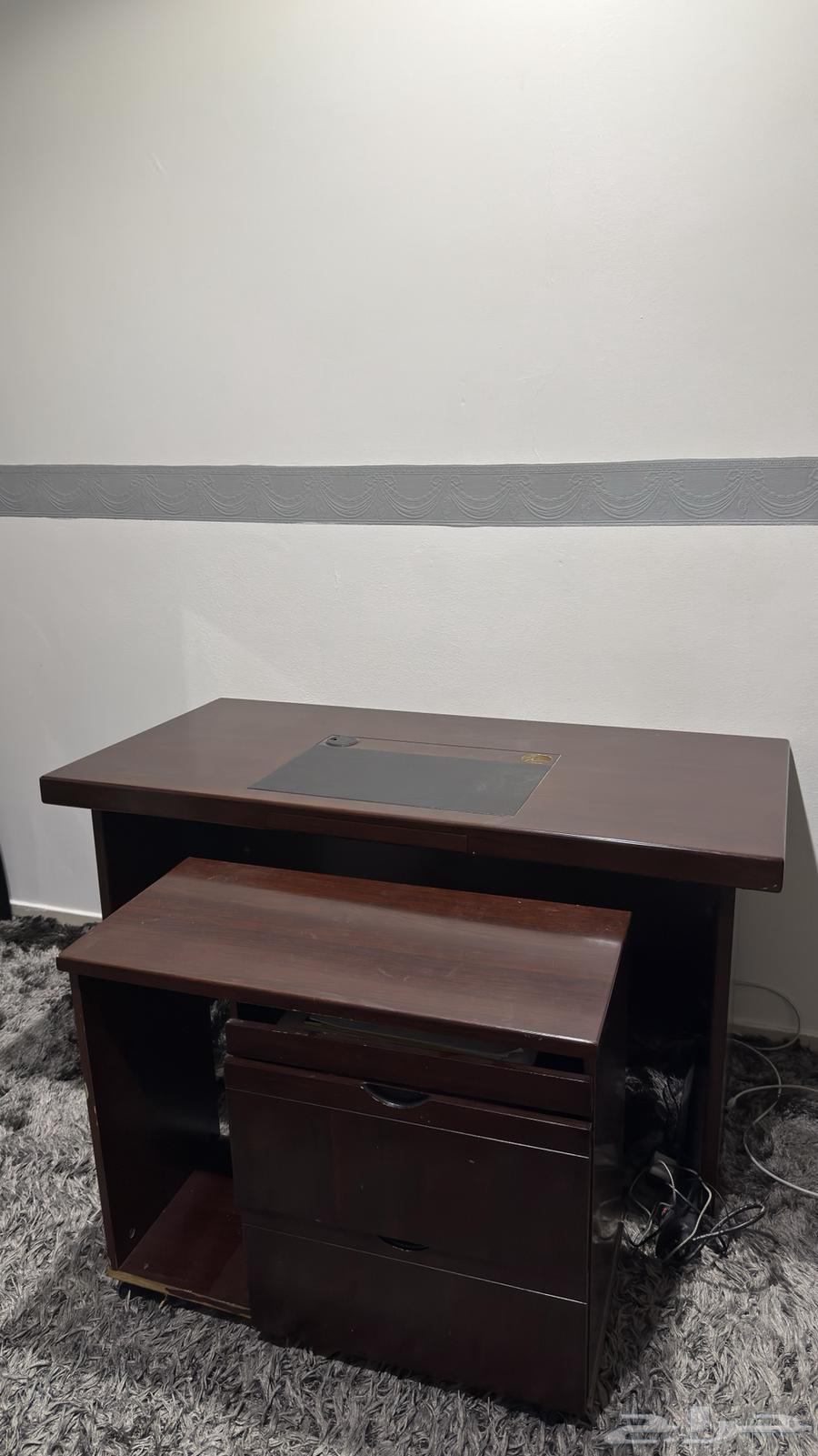 طقم مكتب كبير للبيع (حاله جيده)64550661582465113