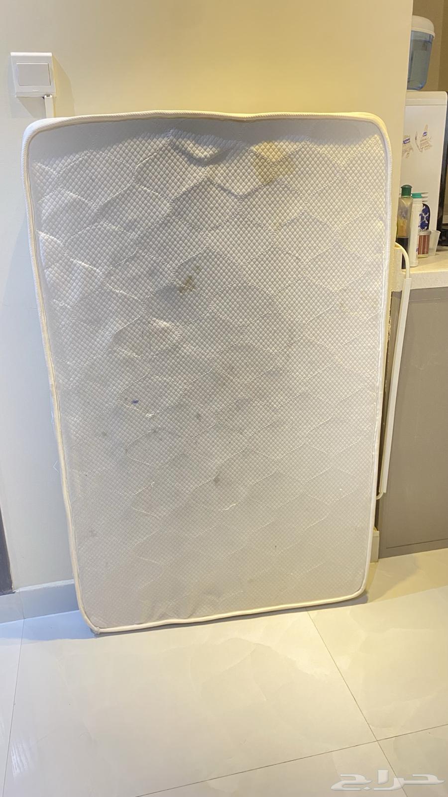 للبيع سرير وردي قابل للتوسيع64552859810689113