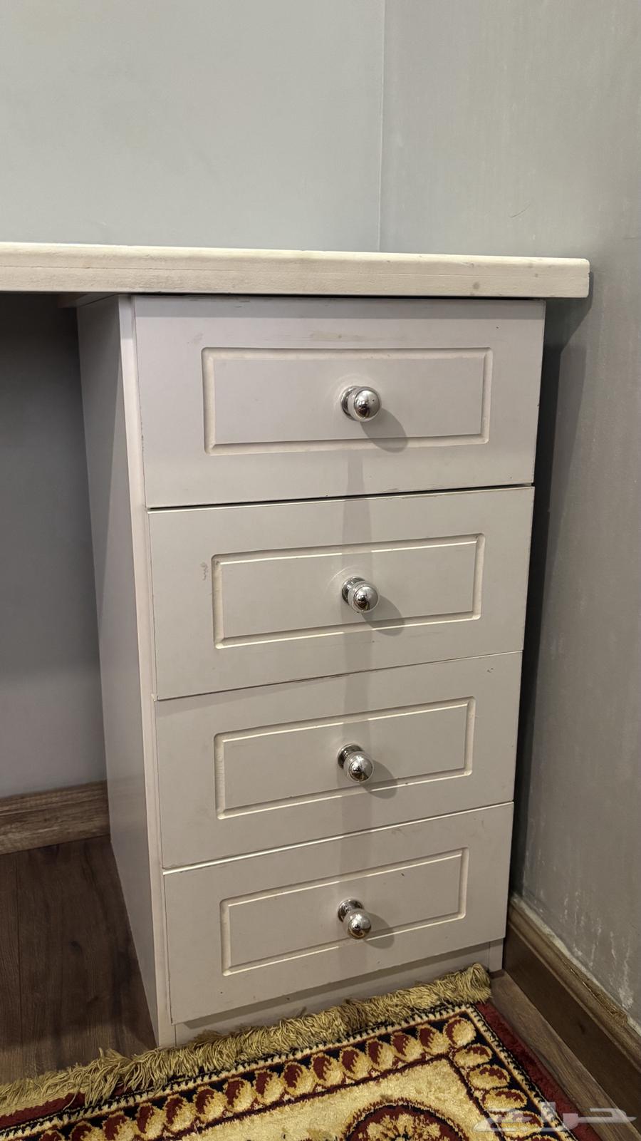 طاوله للبيع64548910706050113