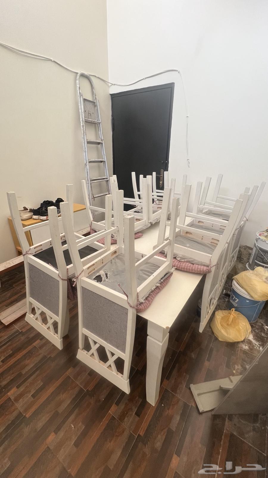 Dining table64551090582530111