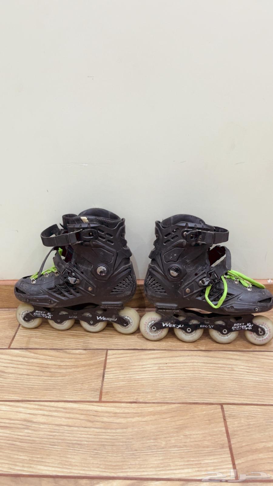 سكيت رول للبيع نضيف فيه خدوش مقاس 3864552235042818110