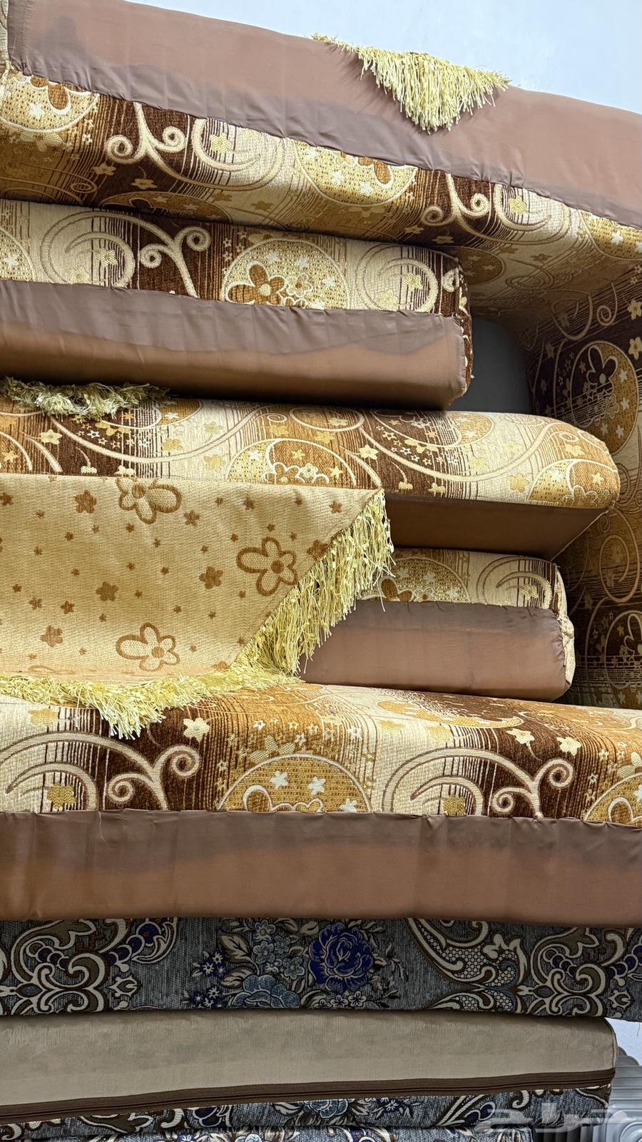 باطرمه وطاوله شبه جديده64553327840258113