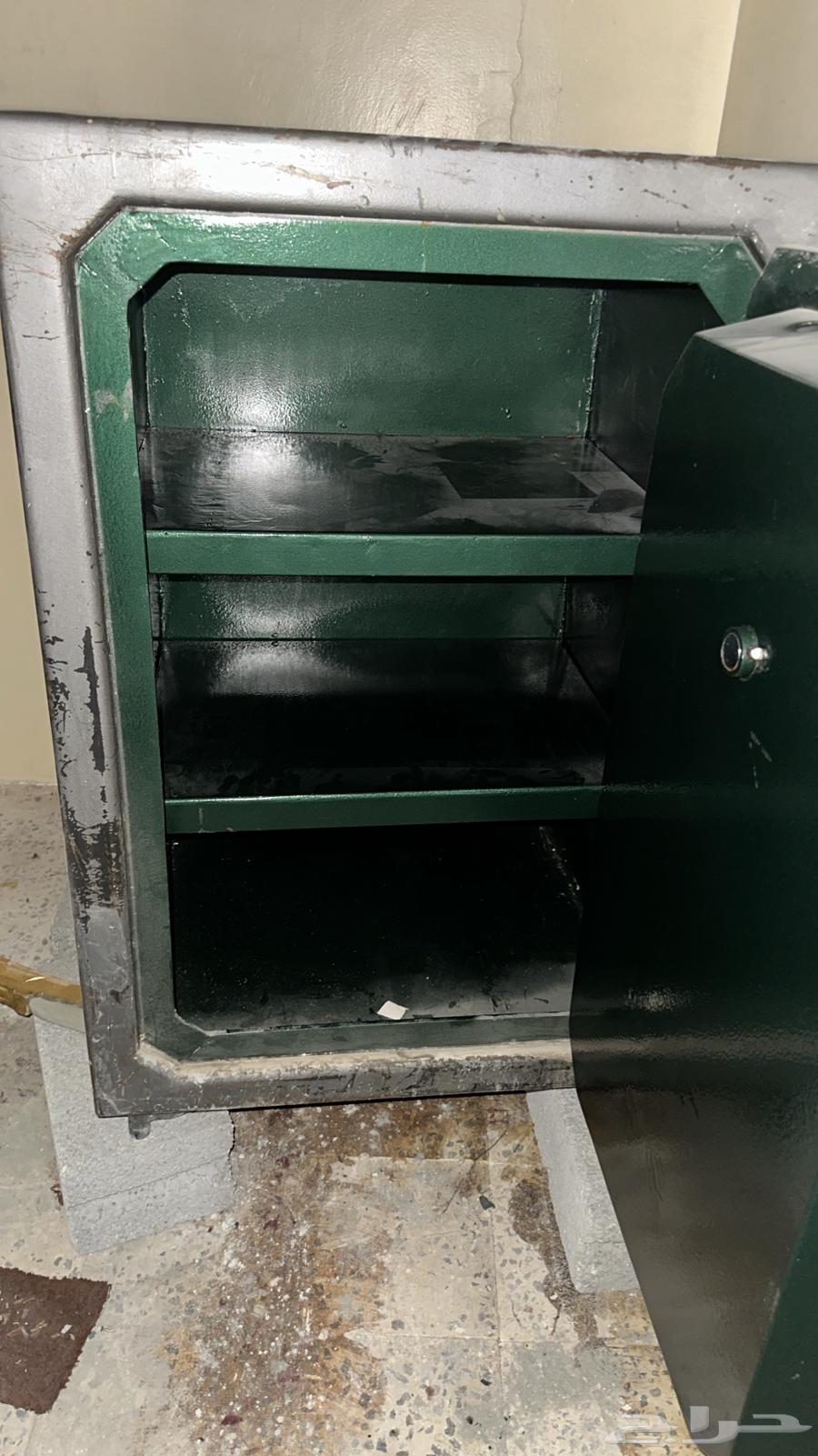 خزنه للبيع64550619174401110