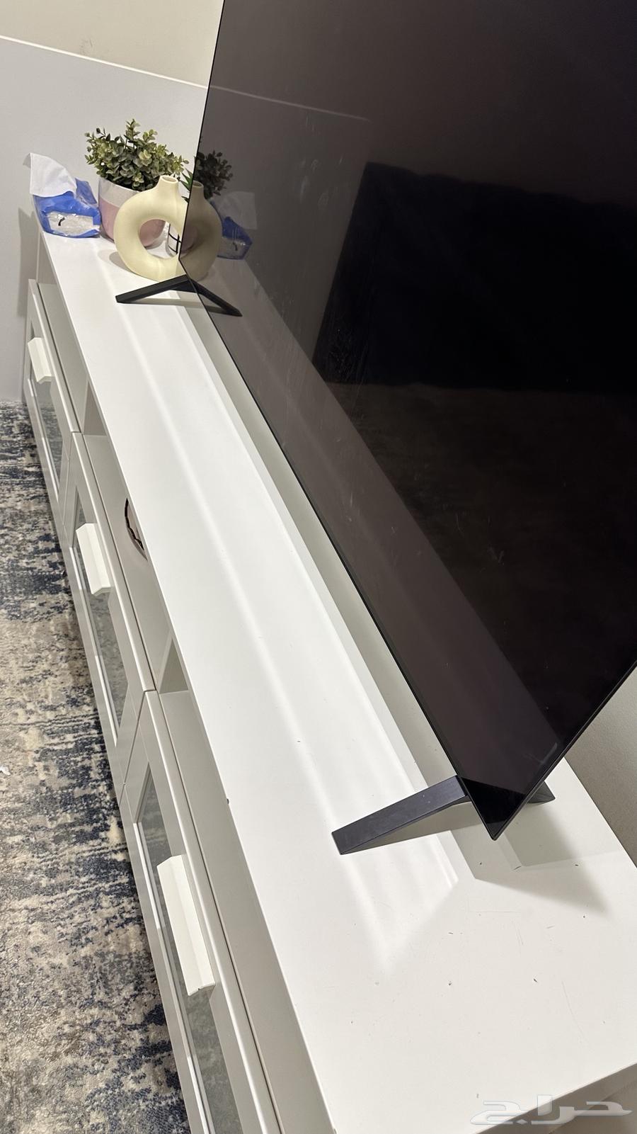 للبيع طاولة نظيفه واستخدام خفيف ب 400 ريال64535069796481111