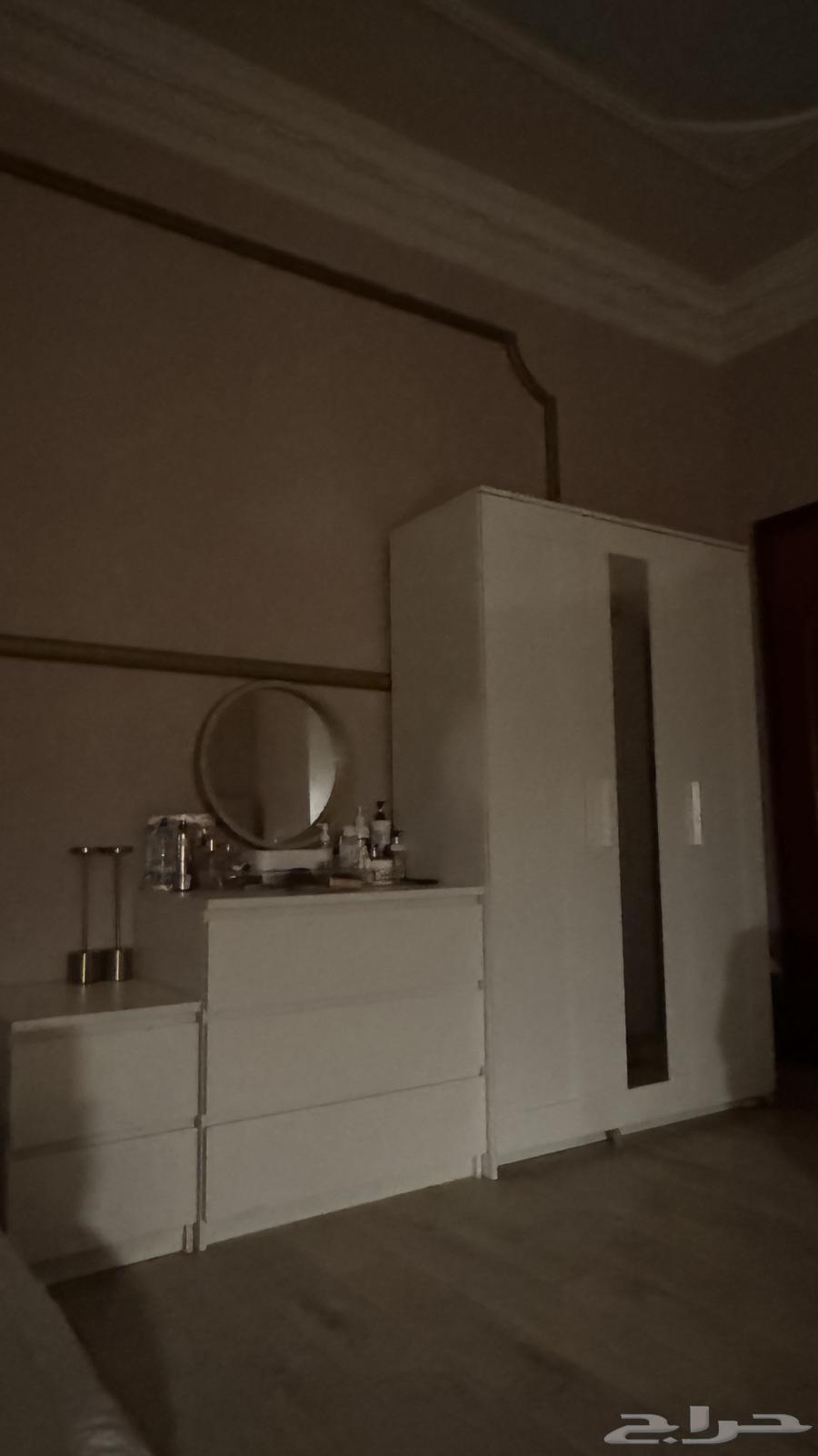 White wardrobe, dressing table and chest of drawers for sale in clean condition64552406369411110