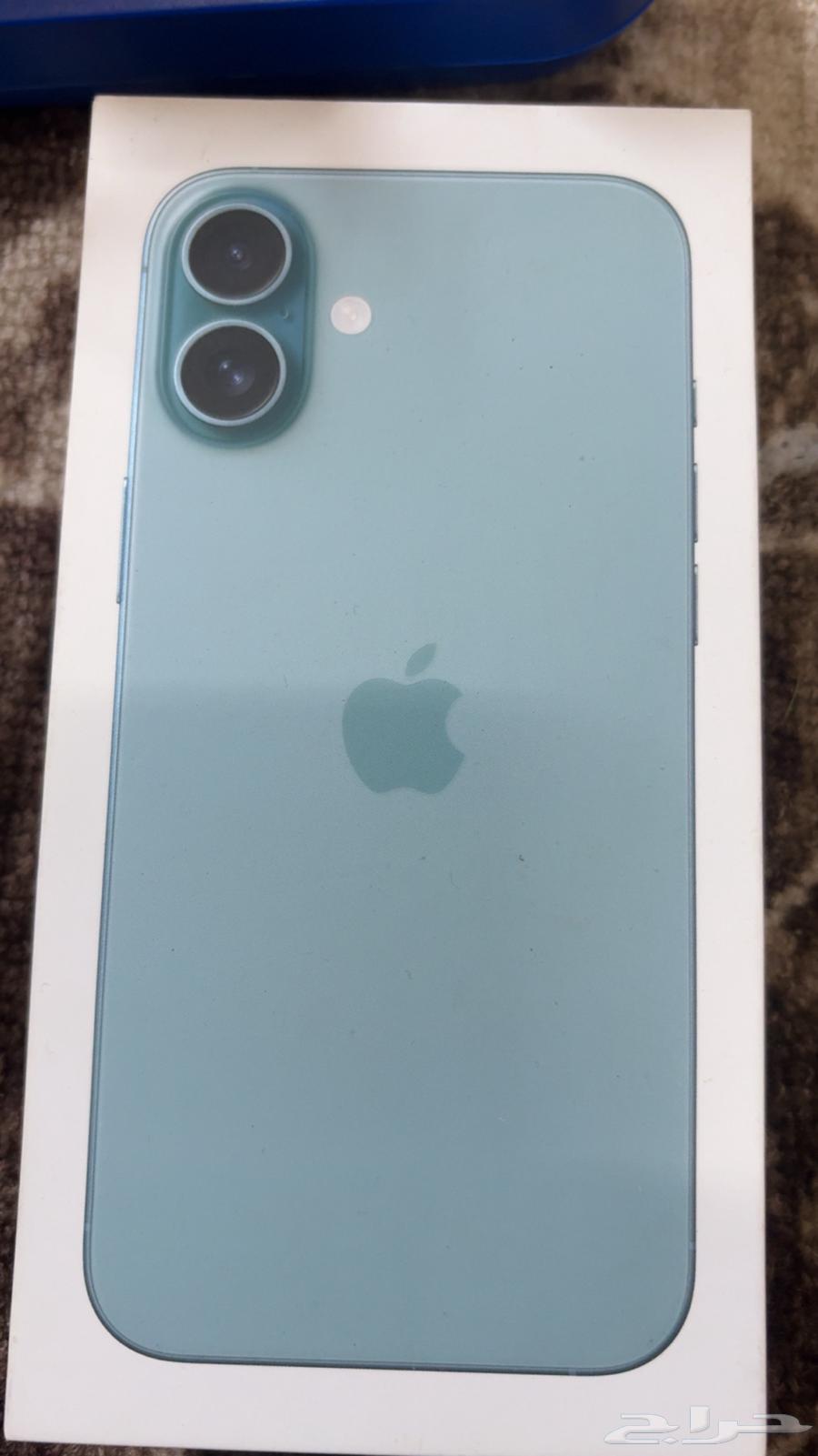 جوال آيفون 16 ماله سبوع فاتحة من الكرتون نسبت البطارية 10064546609645570110