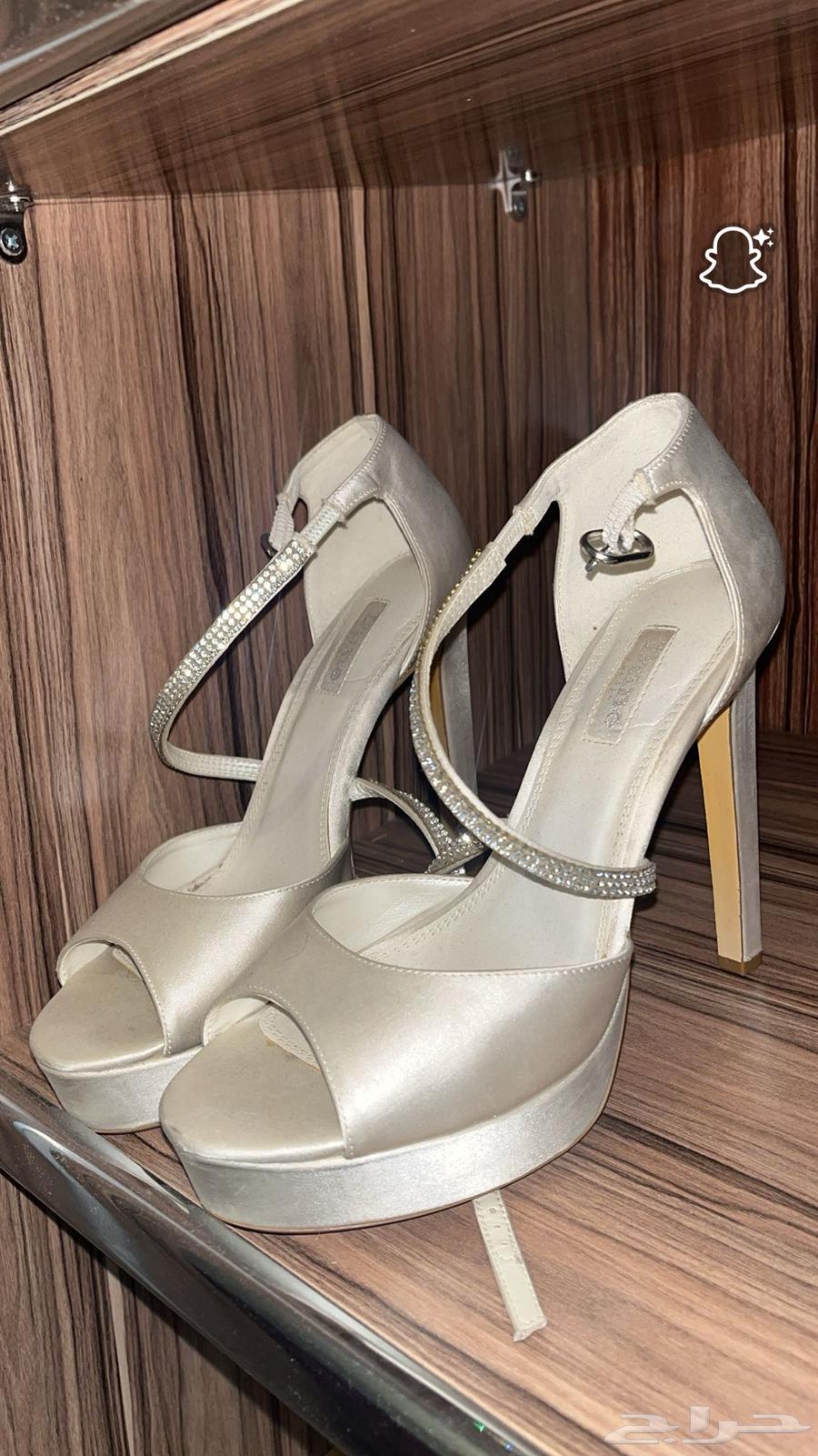 كعب ديون مقاس 4064546721122177114