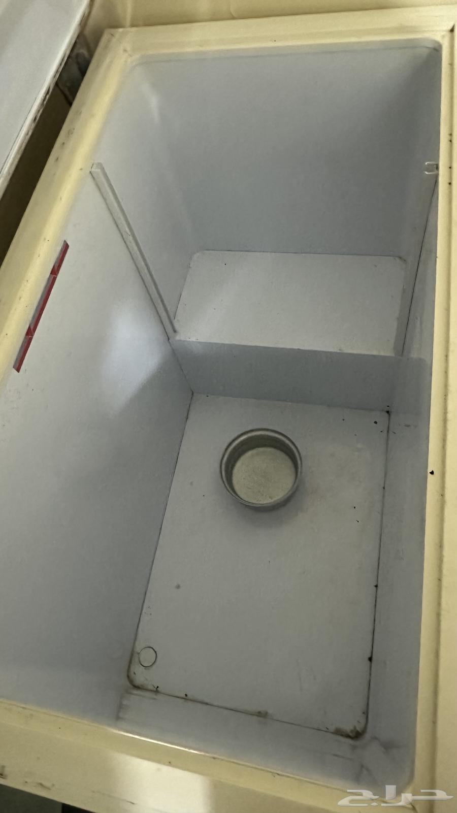 فريزر خربان للبيع تشليح 200 ريال64551575631362113