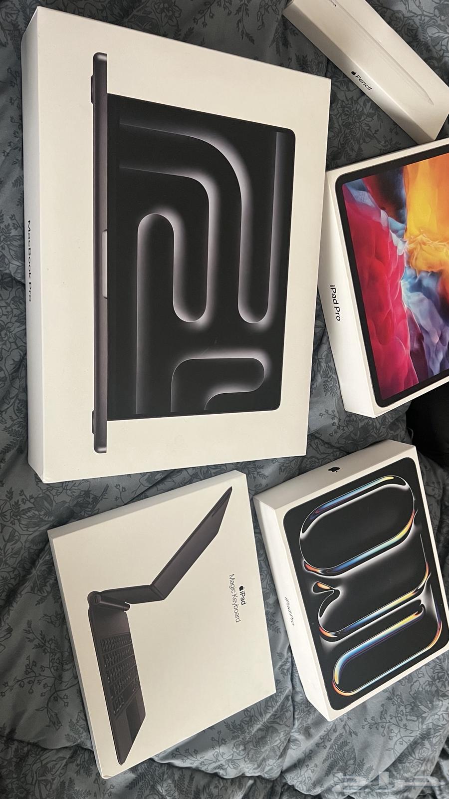 كراتين منتجات ابل اصليه بدون اجهزة64546206598530110