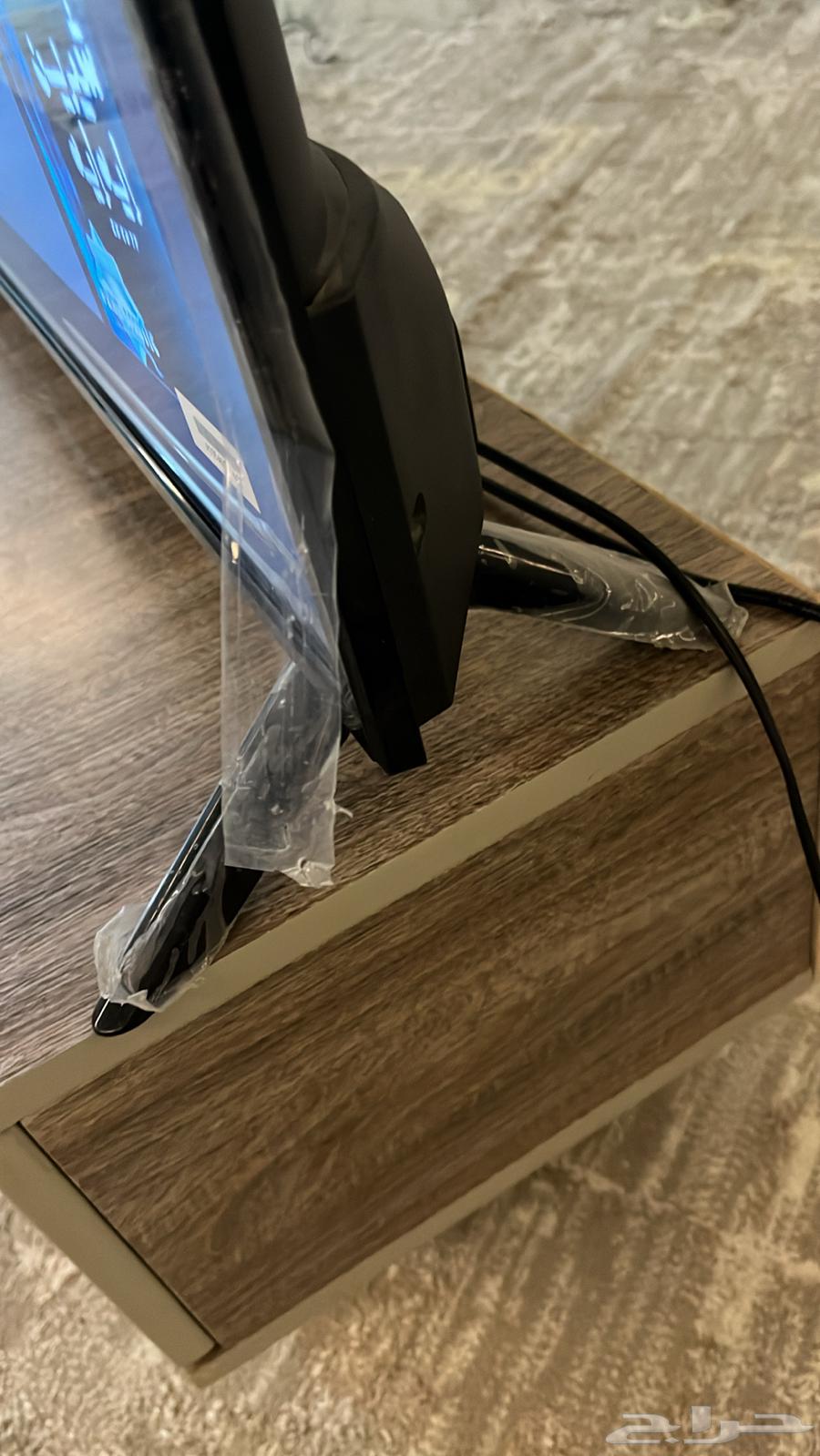 55-inch Yunex Screen with Bracket64543733188226113