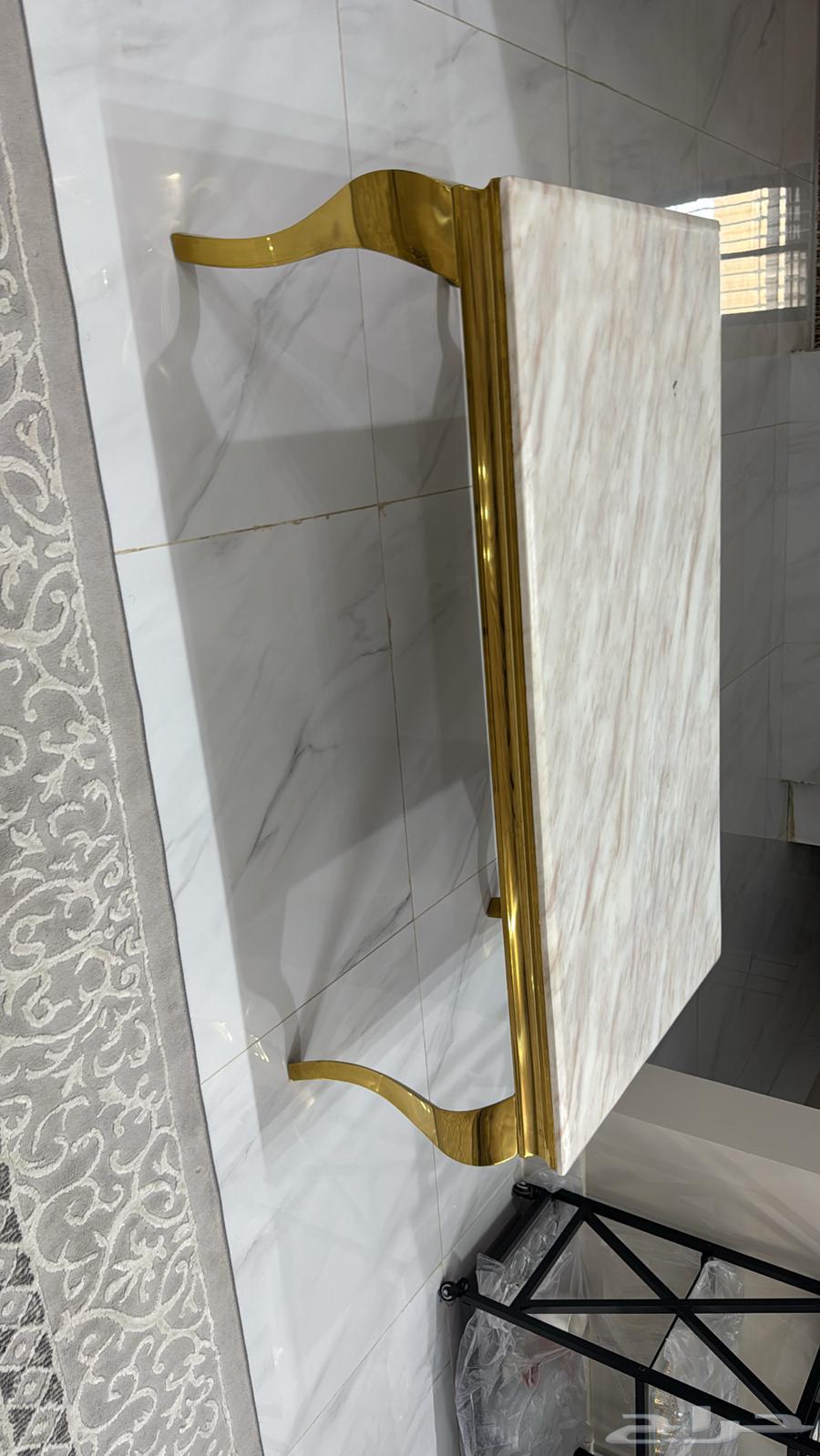 طاولة رخام ابيض64547124270081111