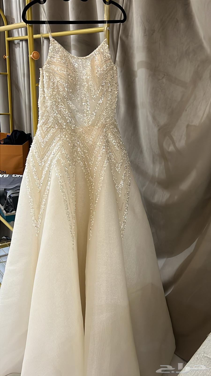 فستان زواج فخم من بوتيك ولبسه واحده فقط مقاس سمول64543860393347113