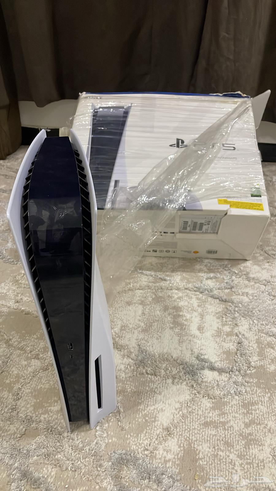 Sony 5 for sale with all accessories, cables, and original box, CD version64551690964225111