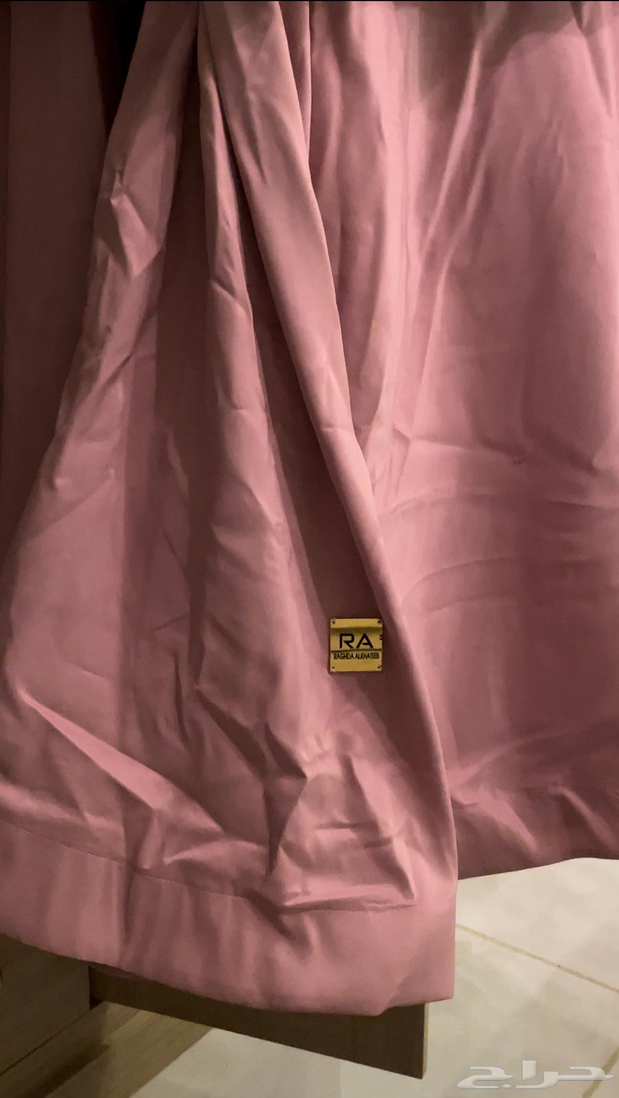 فستان من المصممة رغداء الخطيب64550945876994112